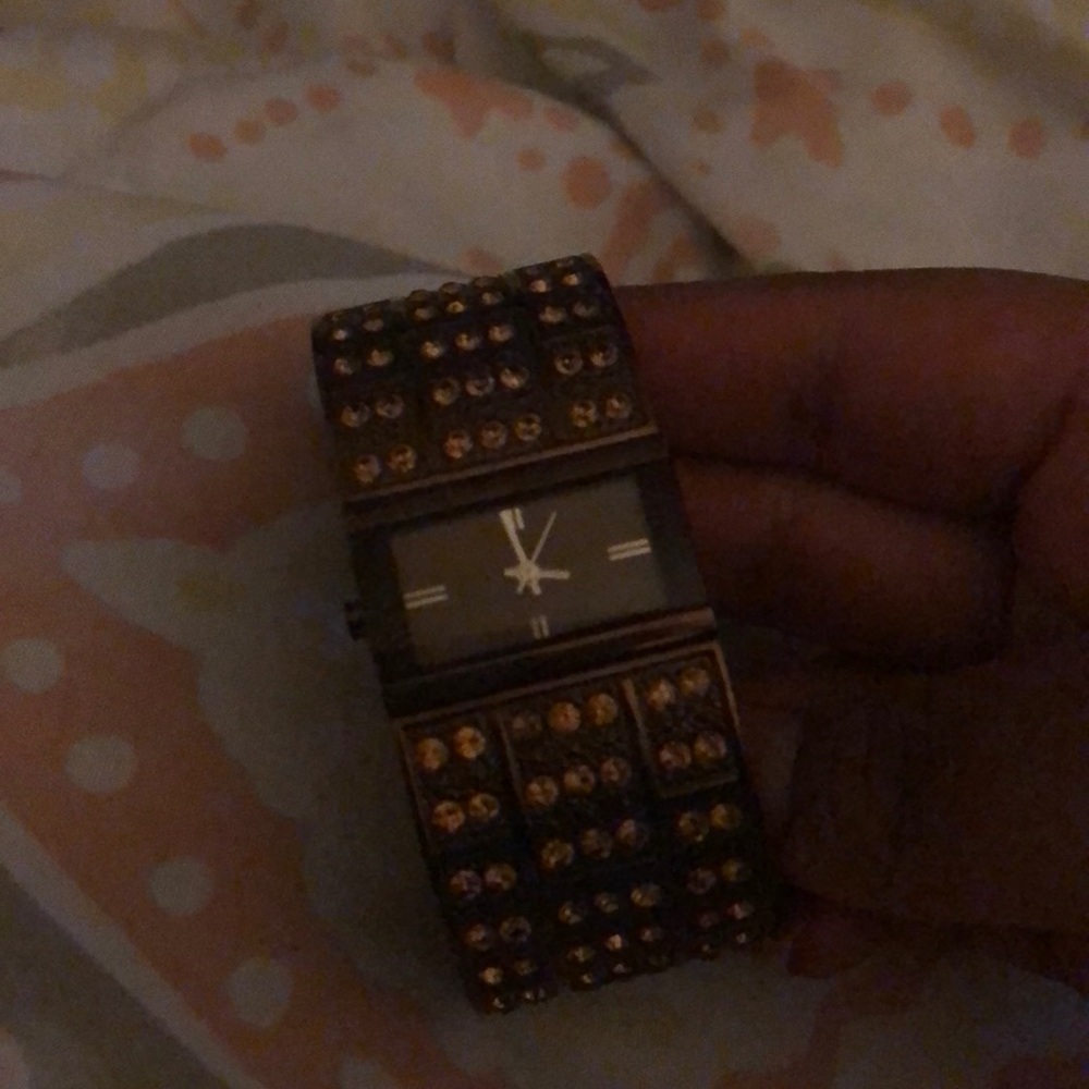 Watch - Picture 2 of 2